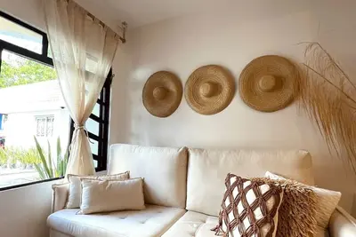 Image de Sea view apartment with private access to the beach.