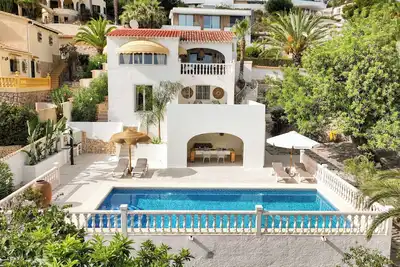Image de Superbe villa avec grande piscine dans l’environnement enchanteur de Benissa.