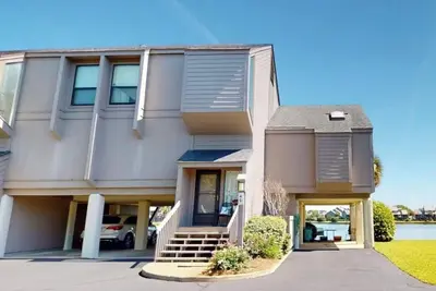 Image de Snowbird Special! Dec 1 - March 1. Ocean Front Community in Pawleys Island!
