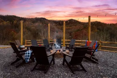 Image de Smoky Mtn -GameRoom, HeatedPool, Theater, Bbq&Firepit