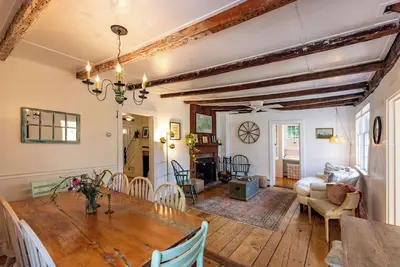 Image de Historic 4-bedroom Farmhouse on Martha's Vineyard