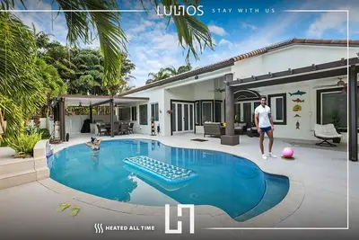 Image de Family 4br Escape Pool • Arcade • Sleeps 12