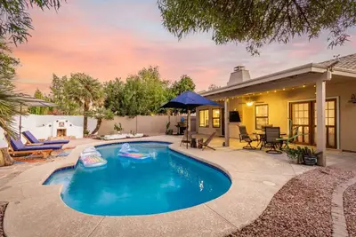 Image de 3br Poolside Paradise w/ Bbq, Workspace & Parking
