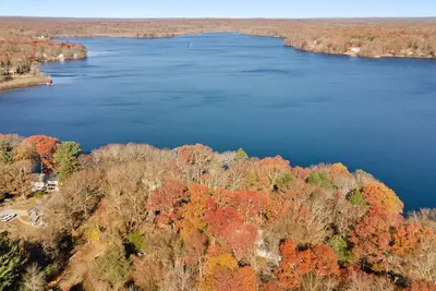 Image de Breathtaking lake views 15 mins from Mohegan Sun