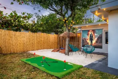 Image de Palm Vista House – Your Ultimate Work Hard Play Hard South Florida Escape!