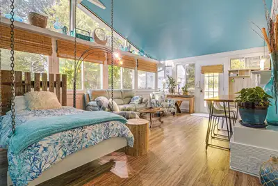 Image de 4 Mi to Falls Lake: Dog-Friendly Wake Forest Home