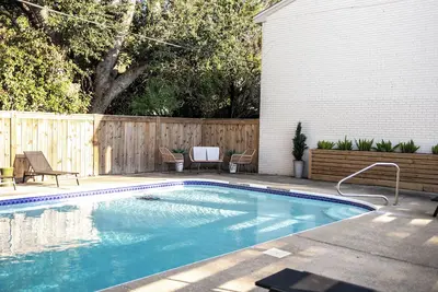 Image de Porter #10 - Perfect Ocean Springs location with Pool - near Beach and Downtown!