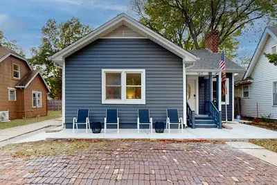 Image de Cozy home. . . Perfect walking location for all Osu events and activities