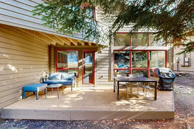 Image de Comfortable home with fully stocked kitchen & W\/D - great location