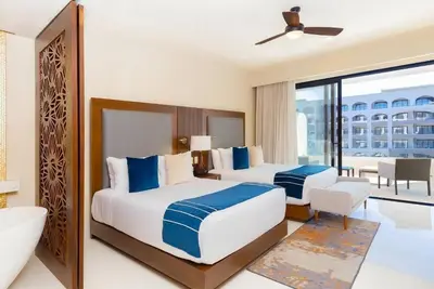 Image de Villa La Valencia Beach Resort & Spa Los Cabos - Two Bedroom Suite Pool View\n