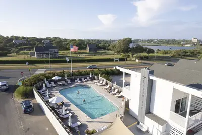 Image de 2 Hero Double, Hero Beach Club, Family Friendly, Steps from Fort Pond
