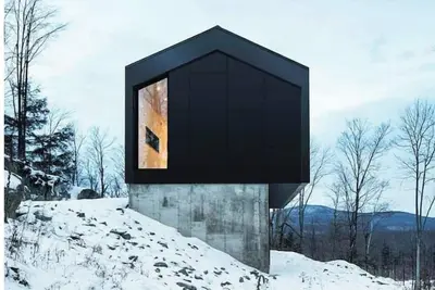 Image de Architectural Gem in the Eastern Townships\n\n