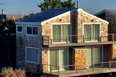 Image de 3br/2. 5bath Ocean View Home in Fire Island Pines with heated pool