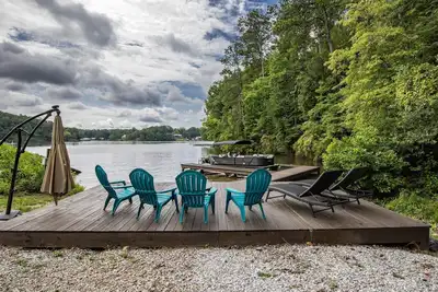 Image de Elk Cove Cabin -Lakefront/Multi-Acre Privacy/Stunning Views/Boat Rental