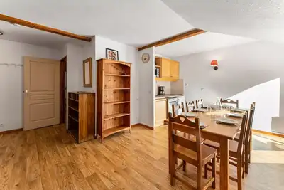 Image de Geräumige Wohnung mit Blick auf die Pisten