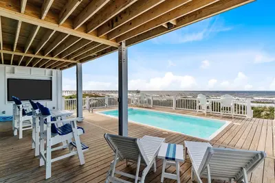 Image de 6br Oceanfront Sanctuary: Pool, Elevator, Near Pier & More