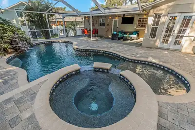 Image de Lazy Lizard Villa! With Heated Pool/Spa/Waterfall. Safety Harbor Fl