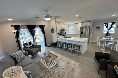 Image de Luxury Fmb Deep Discount April - Dec 2025 2br Prime Location & Amenities Await!