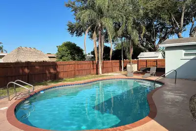 Image de Large home with pool