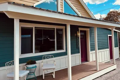 Image de 3-bedroom home by Flathead Lake with Ac, WiFi, fenced in backyard, Pet Friendly