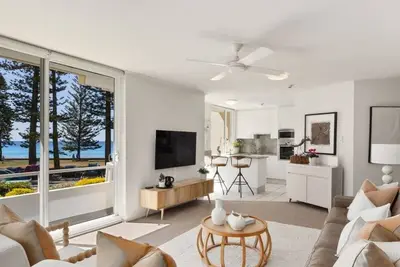 Image de New! Manly Beachfront Apartment