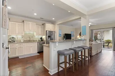 Image de Well-Furnished | Central Location | Pool | Fishing Poles | Beach Gear | Patio | St. Simons Island
