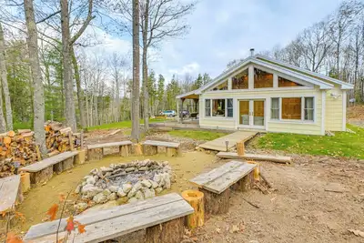 Image de Family-Friendly Brooks Gem w\/ Spacious Yard!