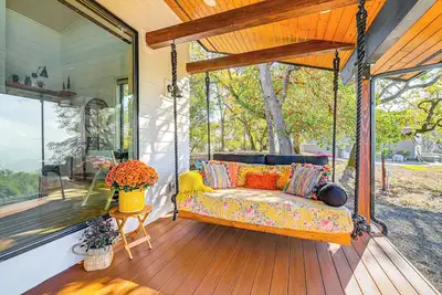 Image de Dreamy Hilltop View: Roseburg Wine Country Retreat