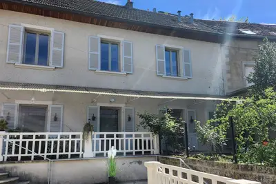 Image de Appartement tout confort au calme vue sur le fort. A proximité des Thermes