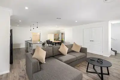 Image de Experience the finest in contemporary living in Wagga Wagga!