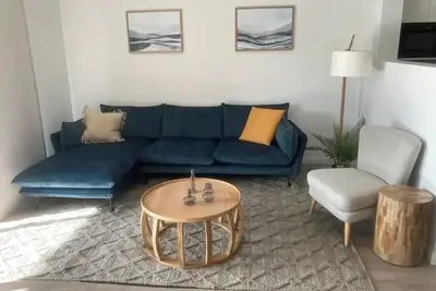 Image de Brand new lux 3 bedroom townhouse located opposite the Wagga Wagga Racecourse.