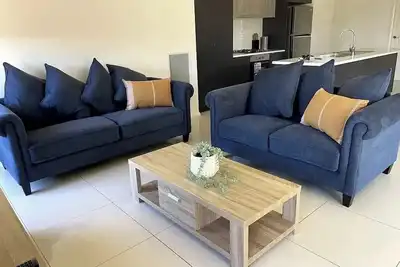 Image de Welcome to our stylish 3br villa, perfect for a city escape.