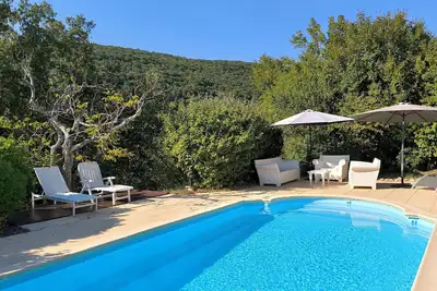 Image de Le Paradis de l'Ibie\nBelle maison avec piscine privée, calme et nature