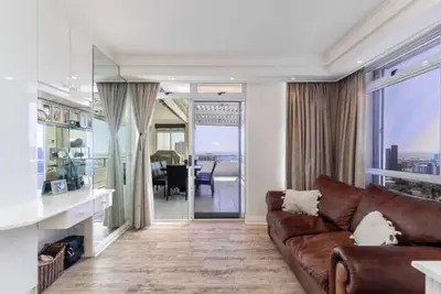 Image de Beach and mountain views apartment
