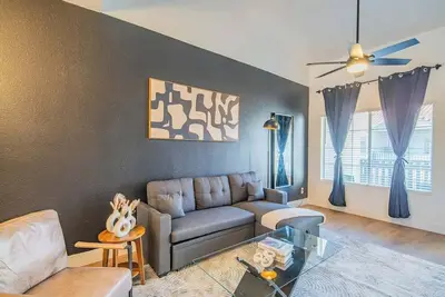 Image de Tpc Stay | PickleBall, Pool, Balcony, W/D, Parking