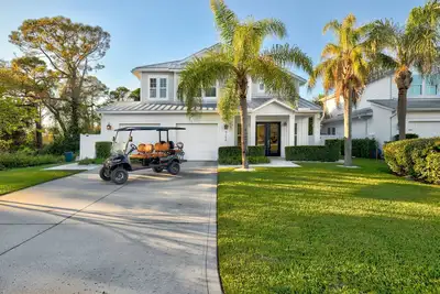 Image de New Beach Estate w/Heated Pool, Spa & Golf Cart