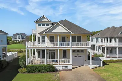 Seas The Day: Private Pool | Golf Course Community