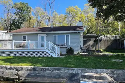 Image de New Listing - Super 2 bedroom home with 72’ of Conesus lakefront