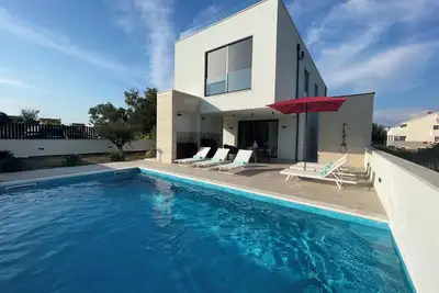 Image de Luxury Villa for 8 people on a sandy beach with pool & rooftop terrace