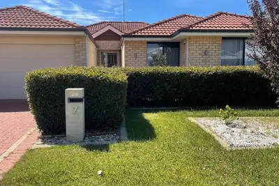 Image de Spacious 4-bedroom house with Ac, WiFi in enchanting Dudley Park. Tourist place.