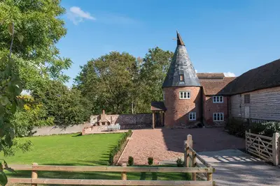 Image de Farm stay in former Hop Kiln surrounded by cider apple orchards near Leominster