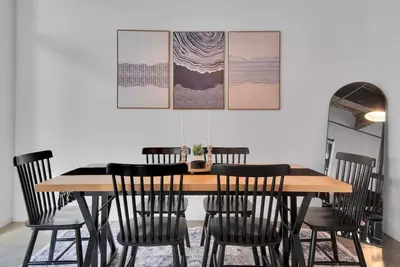 Image de Rustic Meets Modern: 2br/2ba