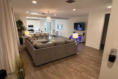 Image de Private heated pool! 3 bed 2 bath home next to the Superstition Mountains!