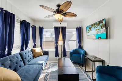 Image de Nottingham Beach Bungalow near Siesta Key