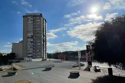 Image de Charming 2-bedroom apartment with Ac, WiFi in Lisboa near Benfica Stadium