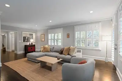 Image de Spacious 4-Bedroom Home In Peaceful Avondale Estates