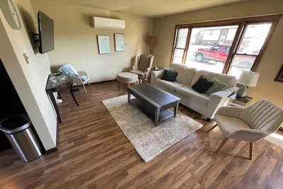 Image de New, pet and family friendly home! Centrally located in the Black Hills