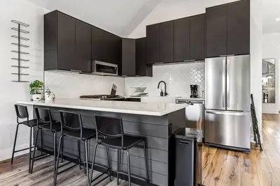 Image de Charming 3-bedroom house in wonderful Calgary with Hot Tub