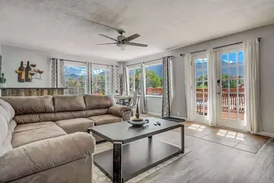 Image de 2bd Penthouse, Pet Friendly!