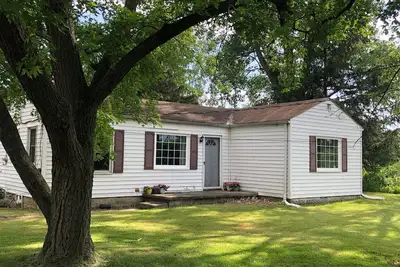 Image de Charming 2-bedroom house just outside Bowling Green with optional Spa services